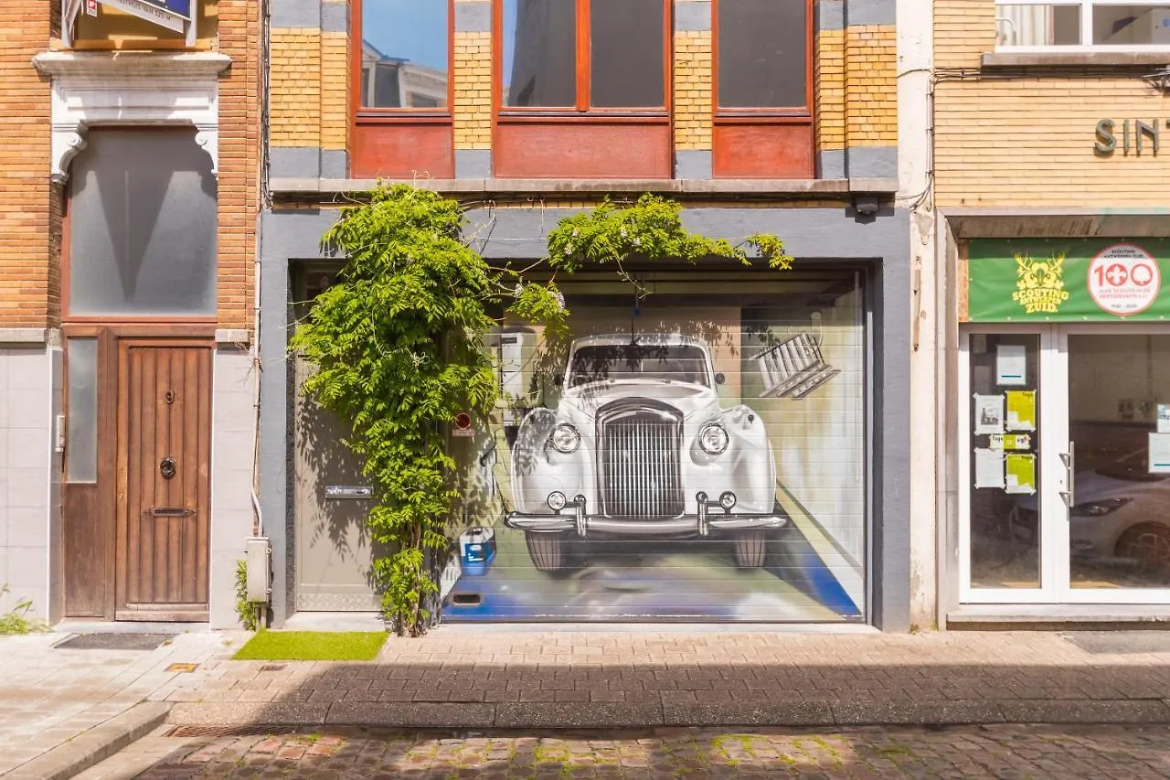 Stay Local In Charming Zuid Area contacts
